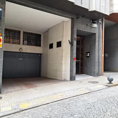 4l - Centro Con Garaje דירה אורנסה